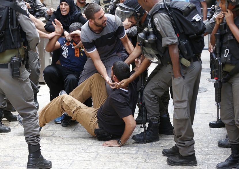 مواجهات المسجد الأقصى تسقط 26 مصابا