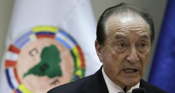 سويسرا تقرر تسليم فيجويرادو نائب رئيس الفيفا السابق للقضاء الأمريكي