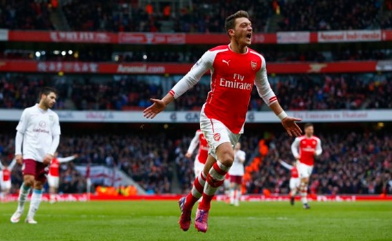 الألماني أوزيل يتلقى عرضا من فناربخشه التركي