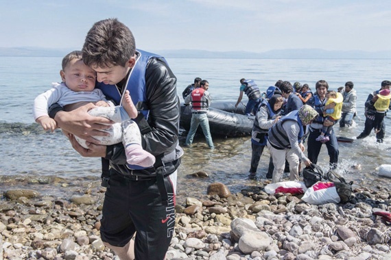 موسم الهجرة باتجاهين متضاربين..
من وإلى «داعش»