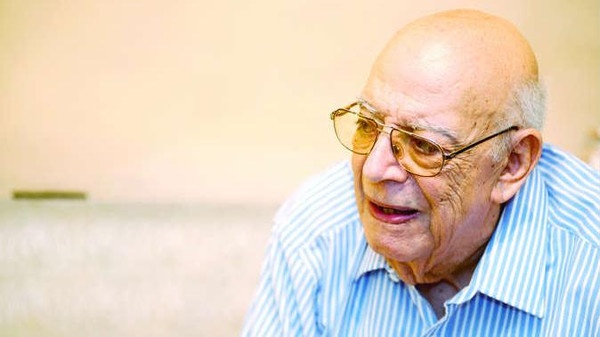 وفاة الكاتب المصري علي سالم  مؤلف مسرحية "مدرسة المشاغبين"