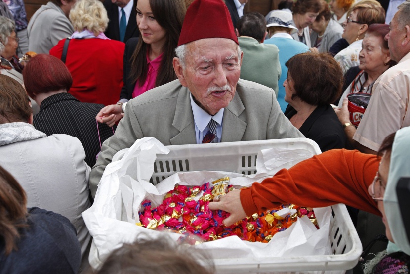 قصة مصورة: المسلمون يحتفلون بأول أيام عيد الأضحى