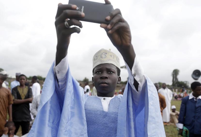 قصة مصورة: المسلمون يحتفلون بأول أيام عيد الأضحى