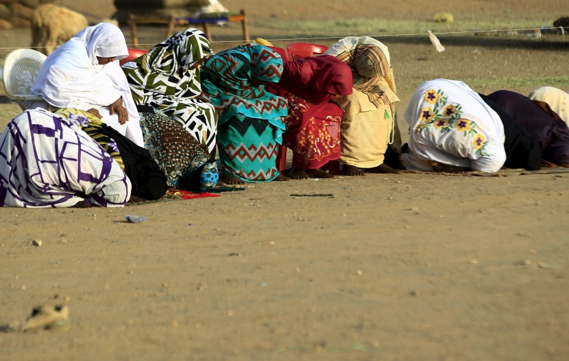 قصة مصورة: المسلمون يحتفلون بأول أيام عيد الأضحى