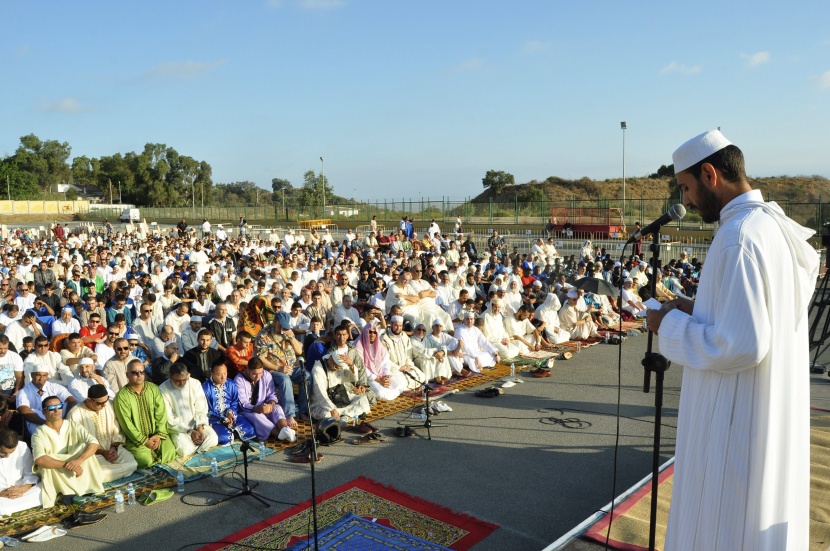 قصة مصورة: المسلمون يحتفلون بأول أيام عيد الأضحى