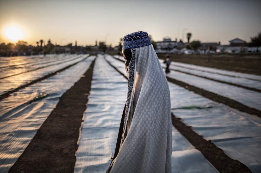قصة مصورة: المسلمون يحتفلون بأول أيام عيد الأضحى