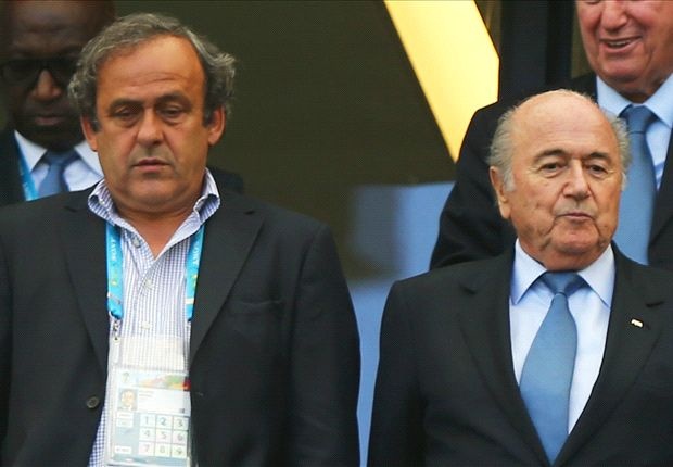 بلاتر يرفض الاستقالة وبلاتيني يسعى لتوضيح موقفه أمام لجنة الأخلاقيات بالفيفا