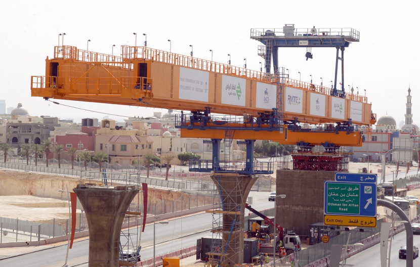 قصة مصورة : بدء تركيب جسور "قطار الرياض"