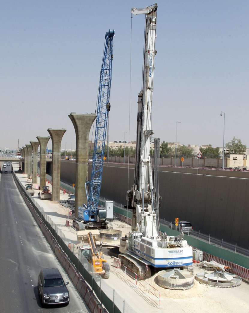 قصة مصورة : بدء تركيب جسور "قطار الرياض"