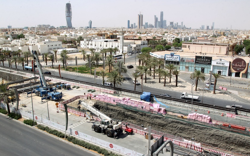 قصة مصورة : بدء تركيب جسور "قطار الرياض"