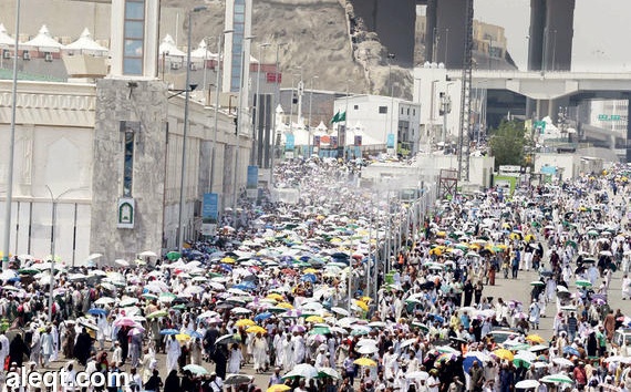 مفتي باكستان : لا تسّيسوا حادثة منى .. وعلى المنتقدين التبرير