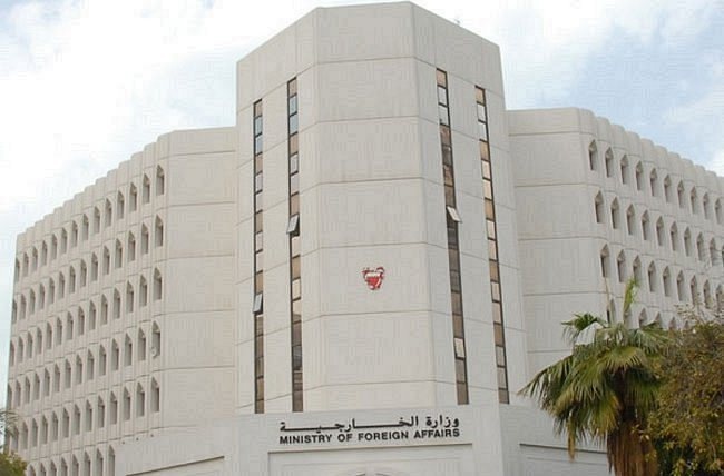 البحرين تسحب سفيرها من إيران
