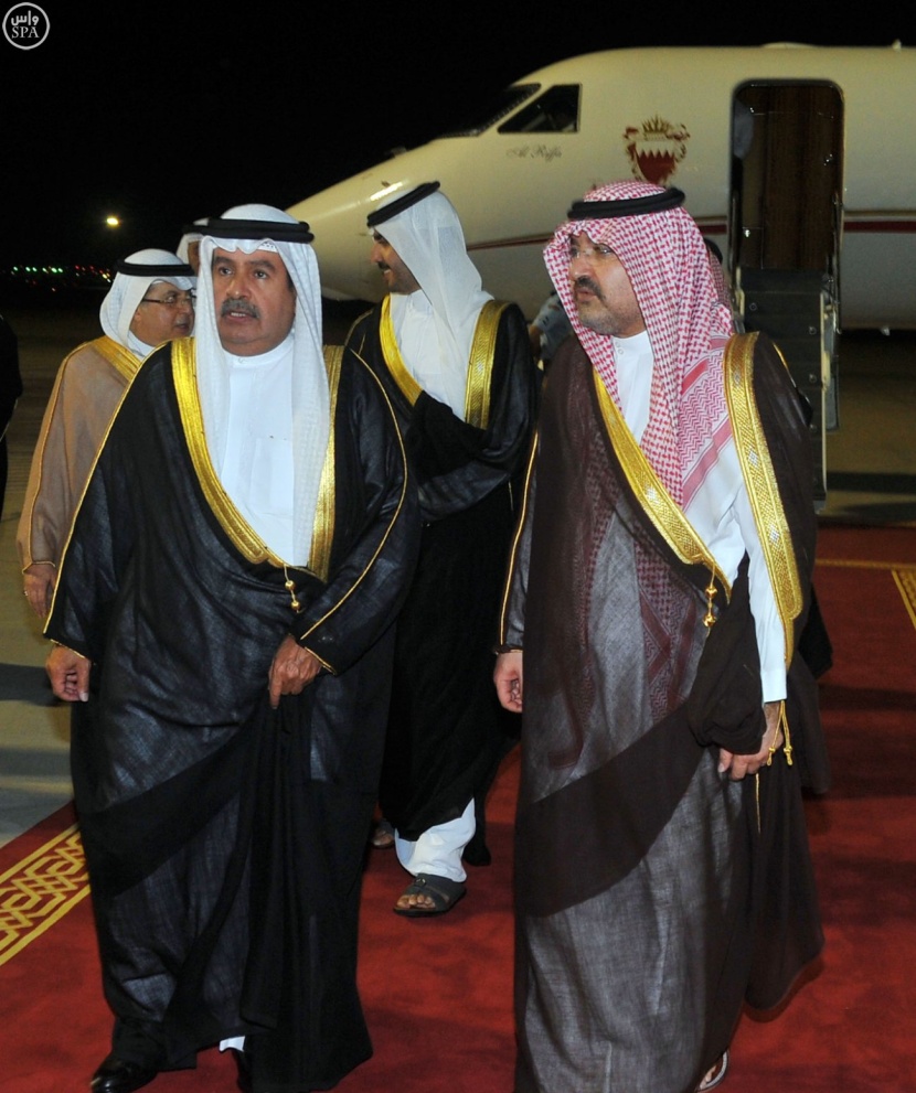نائب رئيس مجلس الوزراء البحريني يصل جدة لتقديم واجب العزاء