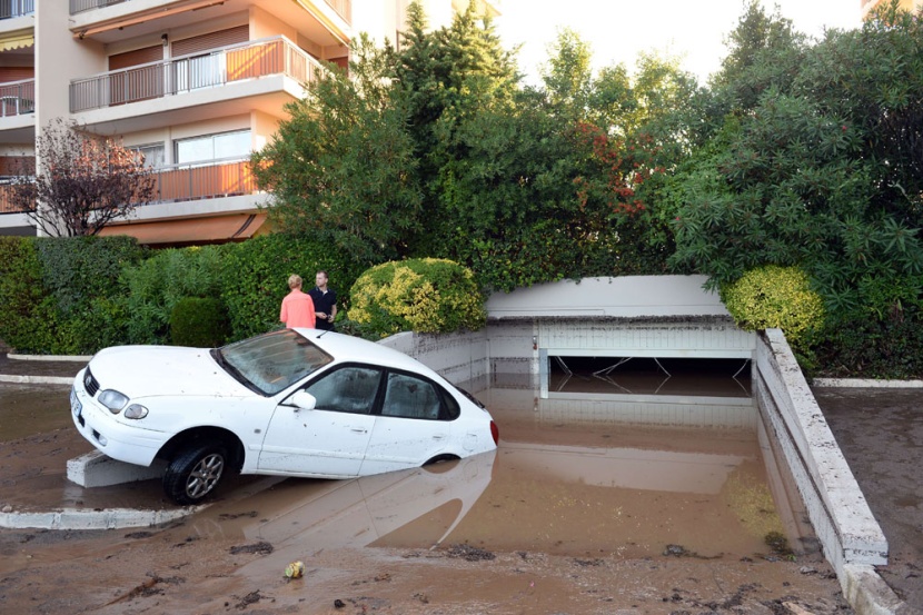 12 قتيلا بسبب فيضانات على الساحل اللازوردي جنوب فرنسا