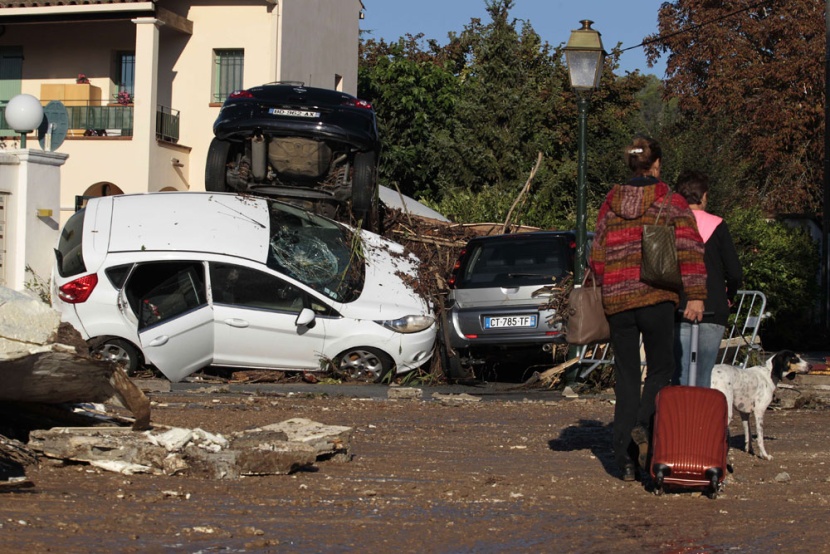 12 قتيلا بسبب فيضانات على الساحل اللازوردي جنوب فرنسا