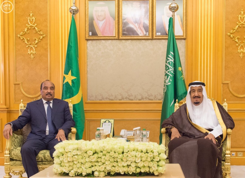 خادم الحرمين الشريفين يعقد جلسة مباحثات مع الرئيس الموريتاني