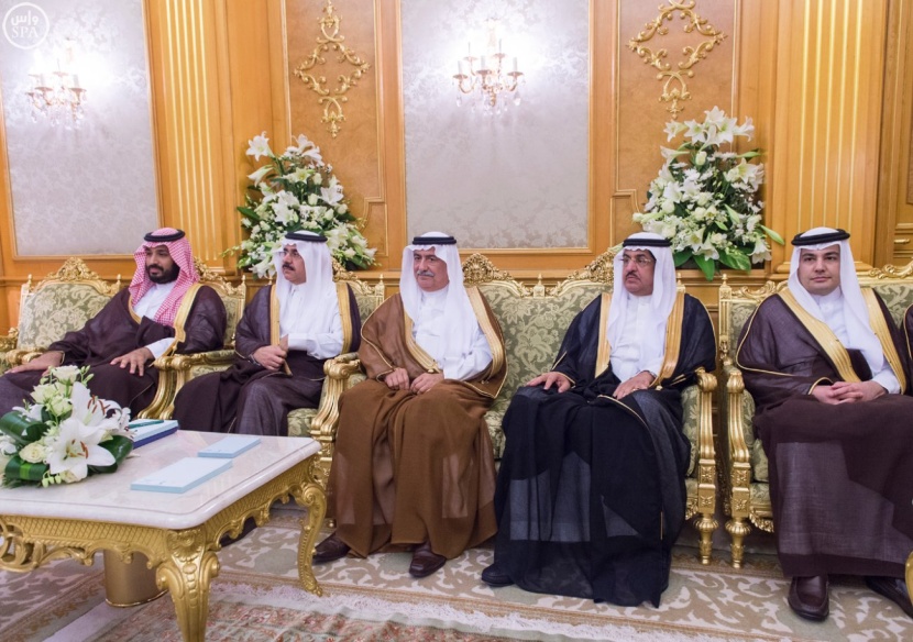 خادم الحرمين الشريفين يعقد جلسة مباحثات مع الرئيس الموريتاني