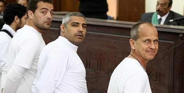 جائزة حرية التعبير لصحافيي الجزيرة الثلاثة الذين كانوا معتقلين في مصر