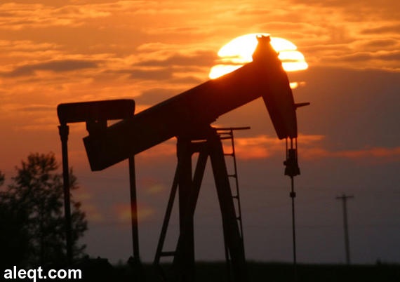 العقود الآجلة للنفط تواصل الارتفاع بعد تخطي نطاق سعر الشهر الأخير