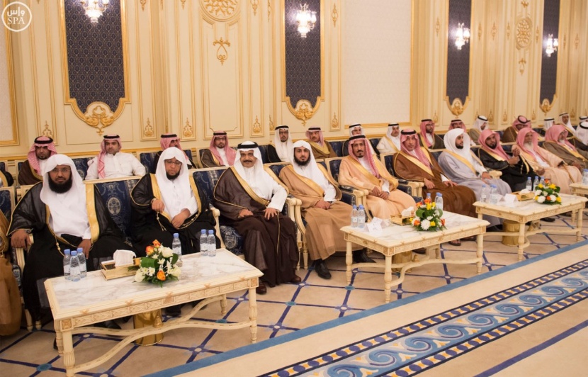 الملك يستقبل جمعا من الأمراء والعلماء والمواطنين