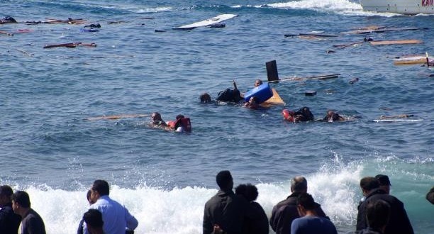 مقتل 11 لاجئا غرق مركبهم في البحر المتوسط قبالة سواحل شمال مصر