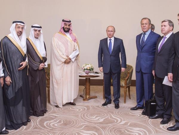 ولي ولي العهد يؤكد دعم السعودية لحل الأزمة السورية وفقا لمقررات جنيف 1