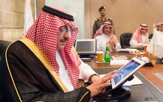 ولي العهد يدشن مشروع تطوير العمل بإمارات المناطق "ريادة"
