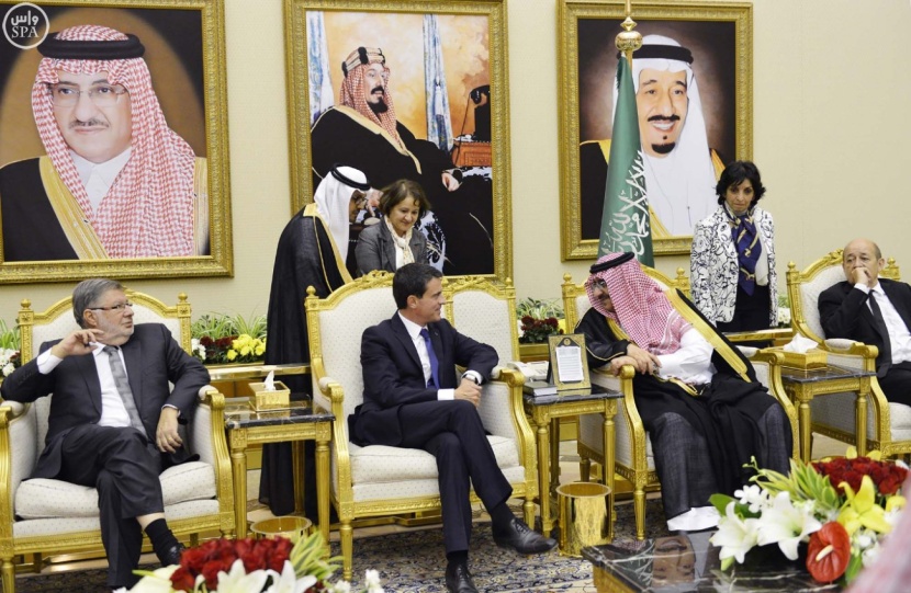 ولي العهد يستقبل رئيس وزراء فرنسا