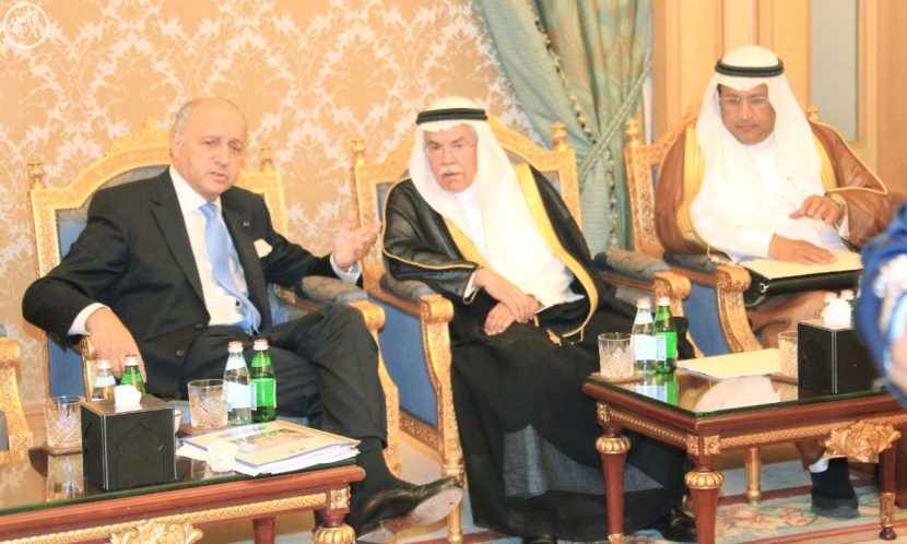 وزير البترول يجتمع بوزير الخارجية الفرنسي