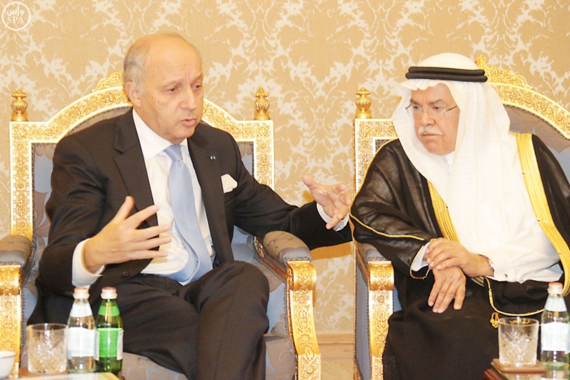 وزير البترول يجتمع بوزير الخارجية الفرنسي