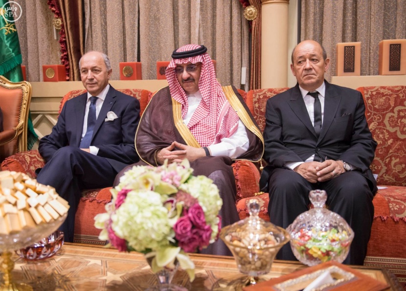 خادم الحرمين يعقد جلسة مباحثات مع رئيس الوزراء الفرنسي