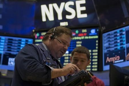 وول ستريت تفتح مستقرة بعد بيانات ونتائج البنوك