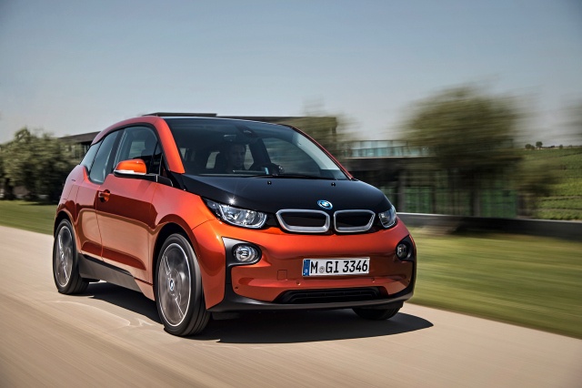 الشرطة الألمانية تبدأ استخدام السيارة الكهربائية "آي3" من BMW