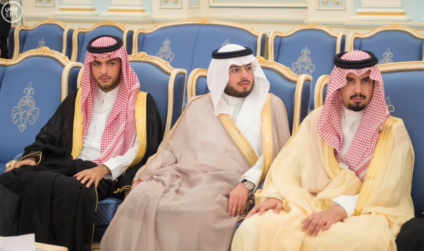 الملك يبحث مع الرئيس الجيبوتي تعزيز العلاقات الثنائية