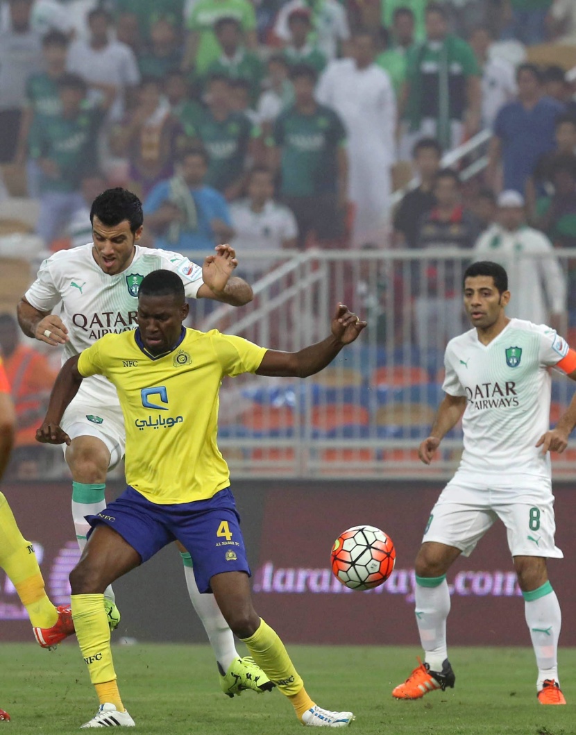 قصة مصورة: "هاتريك" السومة يقود الأهلي لعقاب النصر