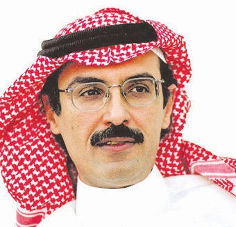 الشعراء والكرة .. فرقهم «الدوري» وجمعهم حب «الأخضر»