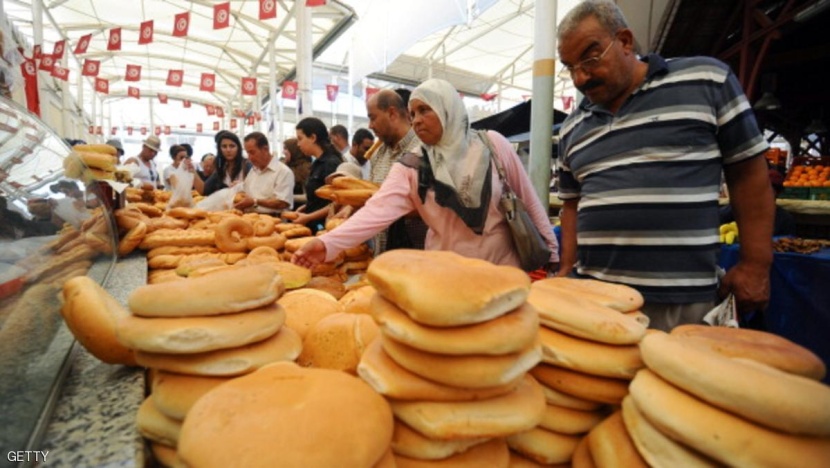 "فيتش" تخفض تصنيف تونس بسبب السياحة