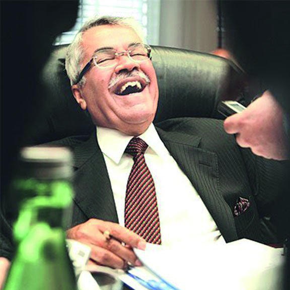 أستاذ النعيمي في الماجستير: ليس مجرد طالب مجتهد بل شخصية ساحرة أيضا