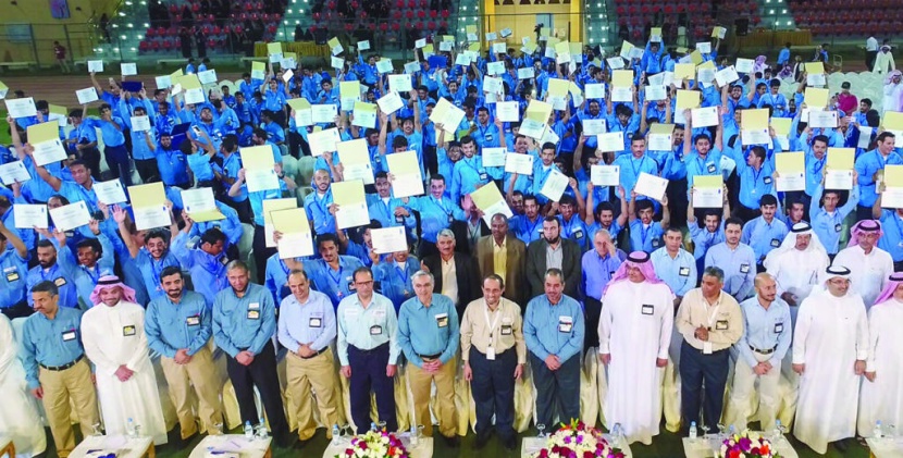 «السعودية للكهرباء» تزف أكثر من 600 طالب من خريجي معهد يوسف الحماد في الرياض