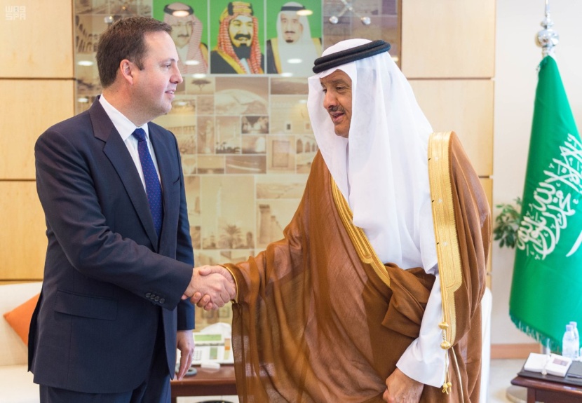 الأمير سلطان بن سلمان يلتقي وزير التجارة والسياحة والاستثمار الاسترالي