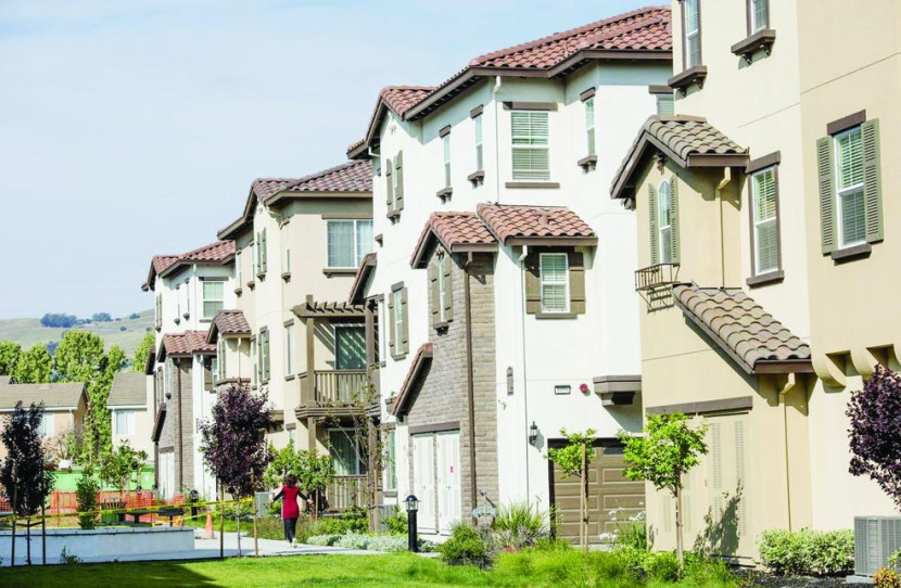 تراجع مفاجئ في أنشطة قطاع العقارات الأمريكي