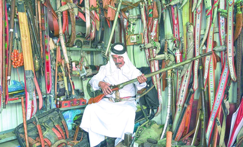 «سوق الثلوث» في أبها .. دورة اقتصادية ثقافية متكاملة