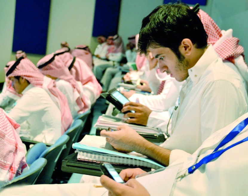 الأدب .. قدرة على التكيف رغم الوسائط المتجددة