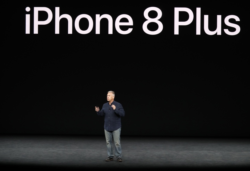 "آبل" تطرح النسخة الخاصة  iPhone X  بتصميم جديد وأسعار تبدأ من 1000 دولار 