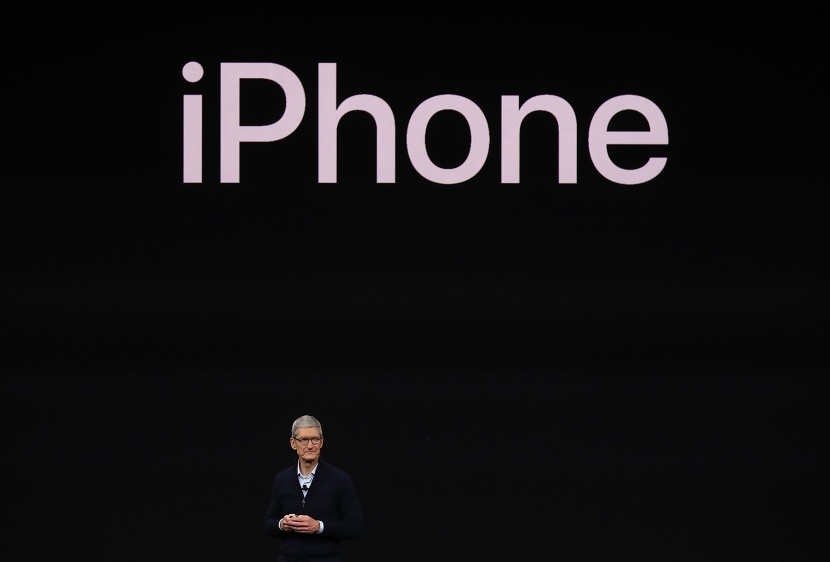 "آبل" تطرح النسخة الخاصة  iPhone X  بتصميم جديد وأسعار تبدأ من 1000 دولار 