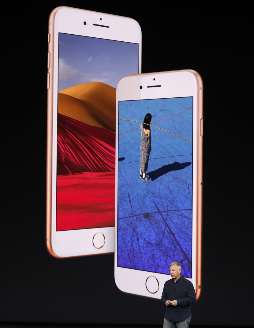 "آبل" تطرح النسخة الخاصة  iPhone X  بتصميم جديد وأسعار تبدأ من 1000 دولار 