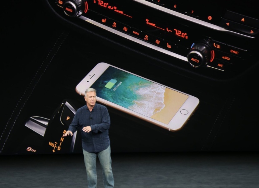 "آبل" تطرح النسخة الخاصة  iPhone X  بتصميم جديد وأسعار تبدأ من 1000 دولار 