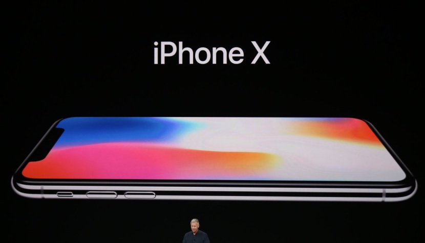 "آبل" تطرح النسخة الخاصة  iPhone X  بتصميم جديد وأسعار تبدأ من 1000 دولار 