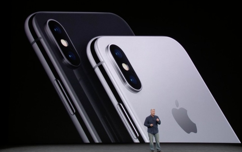 "آبل" تطرح النسخة الخاصة  iPhone X  بتصميم جديد وأسعار تبدأ من 1000 دولار 