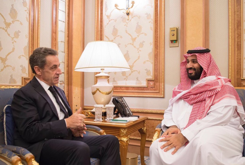  ولي العهد يستعرض مع رئيس فرنسا الأسبق موضوعات اقتصادية ضمن مبادرة مستقبل الاستثمار